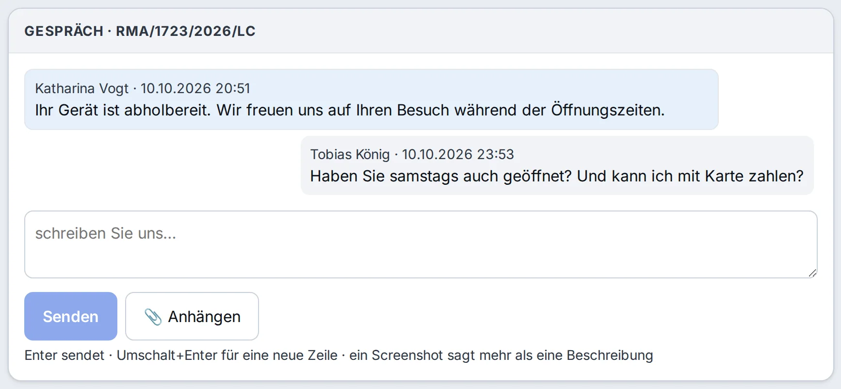 SAFT, Reiter Nachrichten: Der Service schreibt, dass das Gerät fertig ist, der Kunde fragt nach Samstag und Kartenzahlung, Antwortfeld mit Schaltfläche „Anhängen“ – Beispieldaten