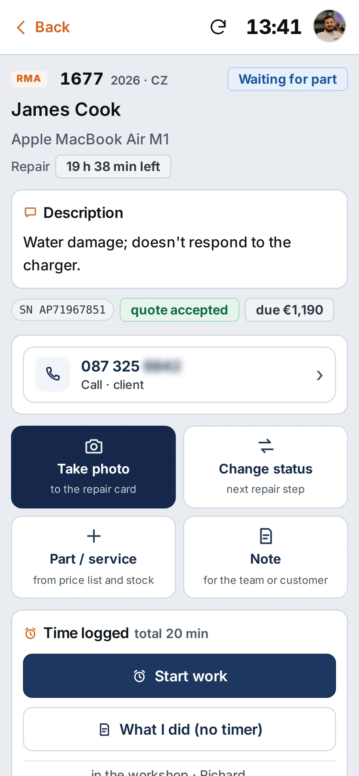 Repair card on a phone: fault description, the customer’s phone number and four large buttons Take photo, Change status, Part or service, Note – sample data